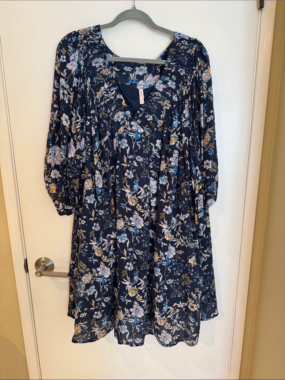 Xhilaration Navy Floral Peasant Top